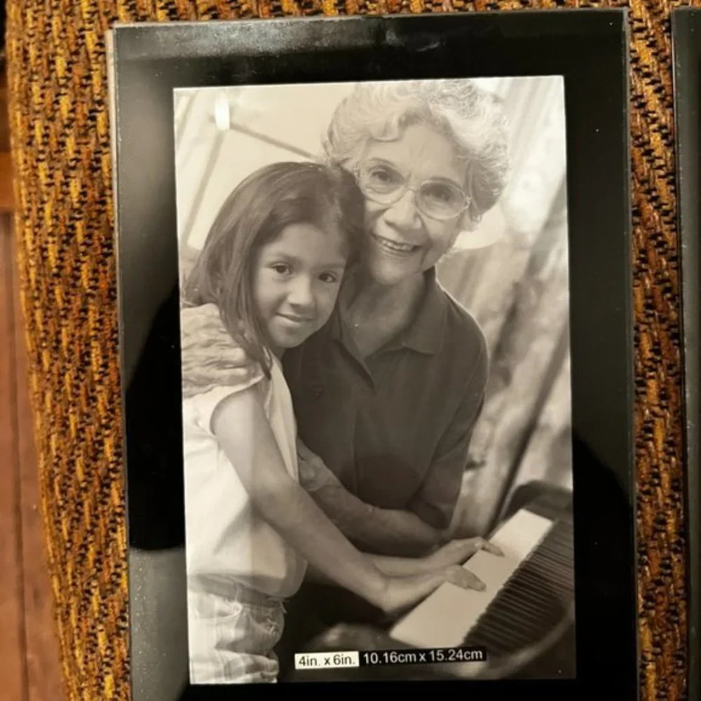 Picture Frame with a Slide-In Base / Holds two 4X6 photos and one 5X7 phone (new